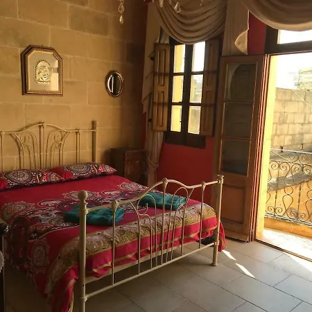 بيت للعطل Ta' Manwel *